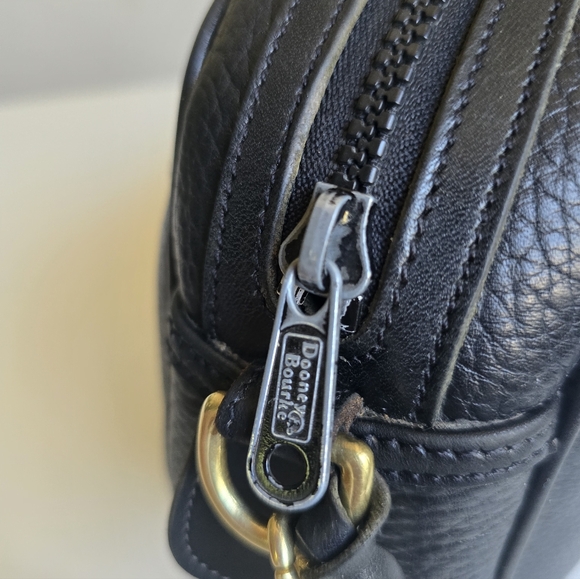 Dooney and Bourke awl leather camera crossbody Bag - Picture 14 of 14